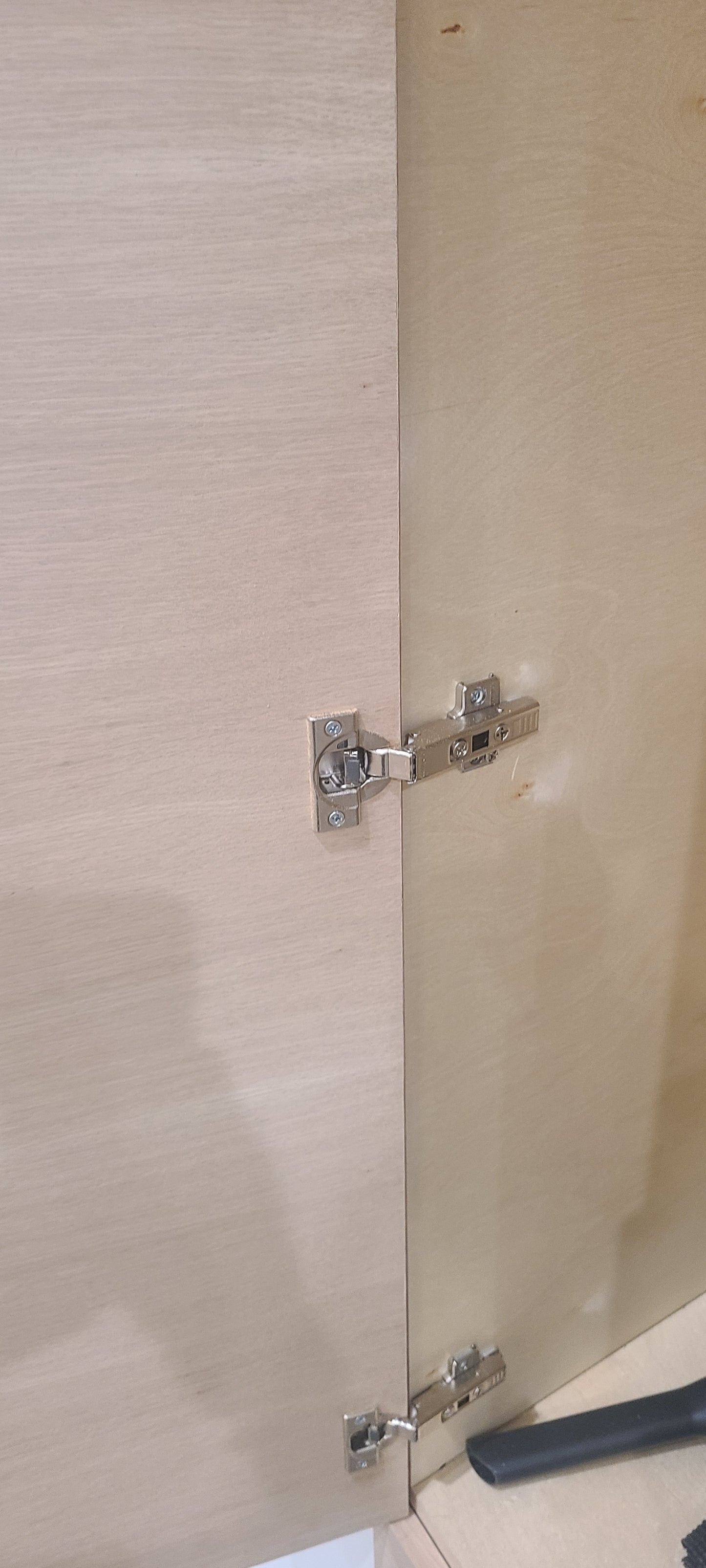 Kitchen Cabinet Doors Shaker Design Rift White Oak Finish Predrilled for European Soft Close Hinges